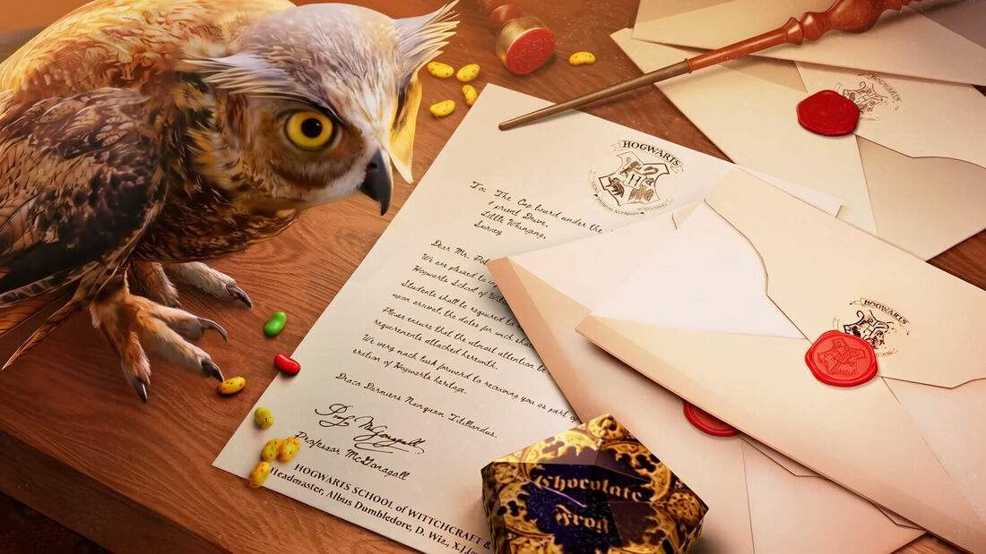 Owl delivering letters, Hogwarts Mystery key art
